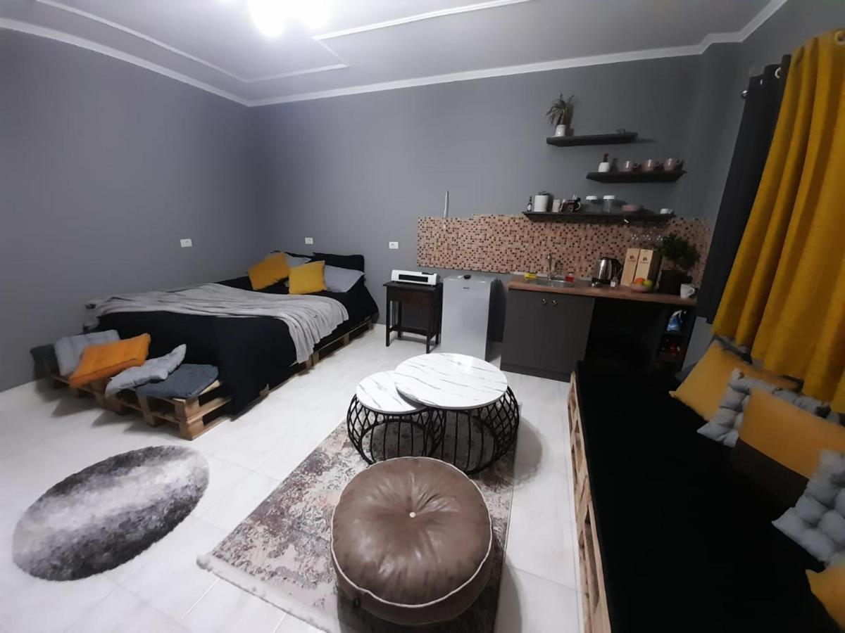 Koa Studio 1 Корча Екстериор снимка