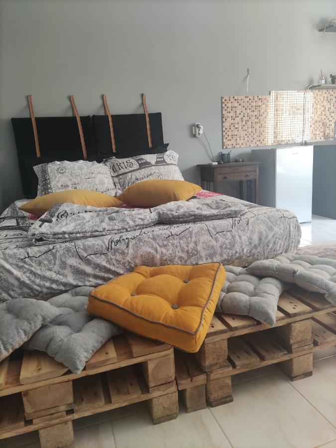 Koa Studio 1 Корча Екстериор снимка
