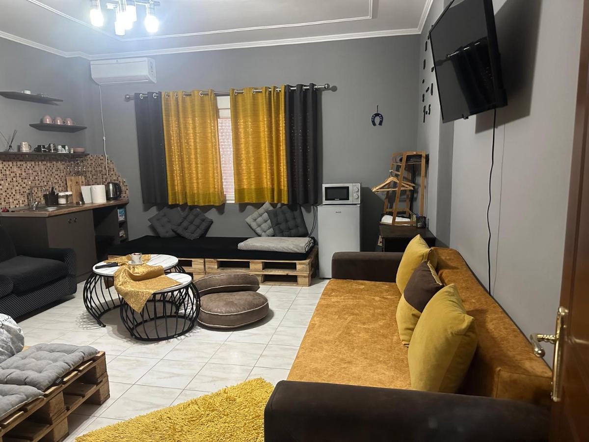 Koa Studio 1 Корча Екстериор снимка